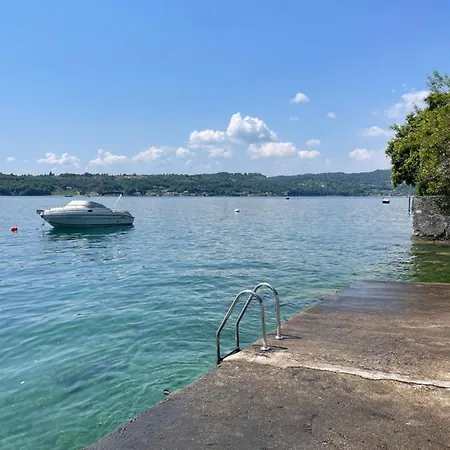 Lakeside Saló
