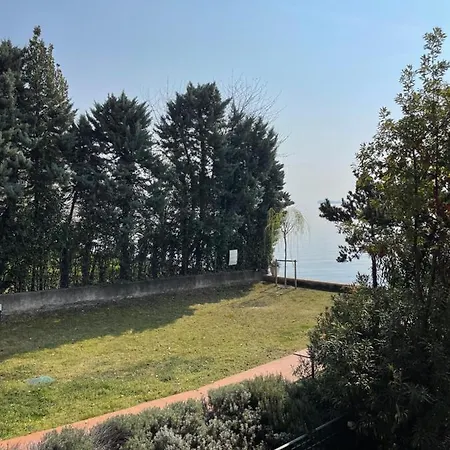 Lakefront Appartamento Salò